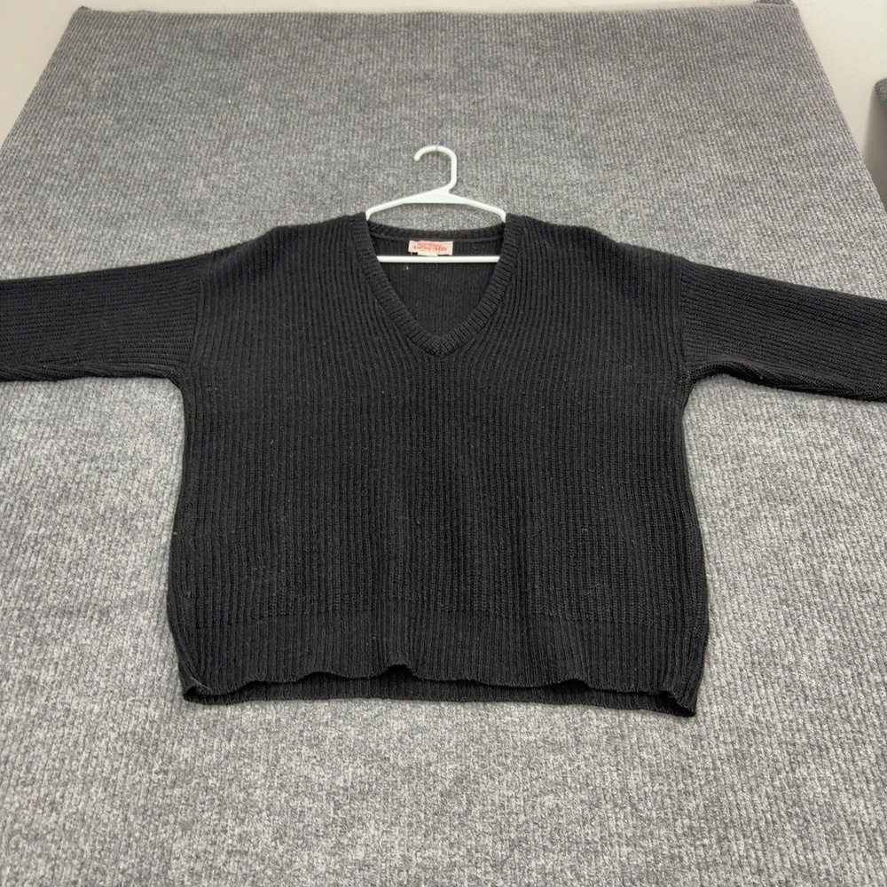 Vintage Fall River Knitting Mills Sweater Mens S Black Wool Ribbed V-Neck Style